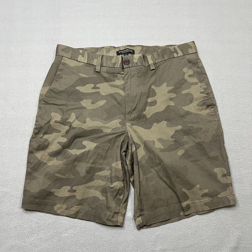 Banana Republic Aiden Chino Shorts Men's 33 Olive Green Camouflage Flat Front
